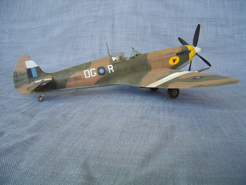 Spitfire%20VIII-3.JPG